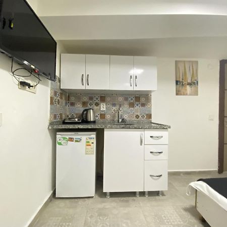 Comfortable And Central Studio Flat In Beyoglu Appartement Istanboel Buitenkant foto