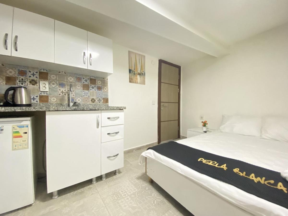 Comfortable And Central Studio Flat In Beyoglu Appartement Istanboel Buitenkant foto